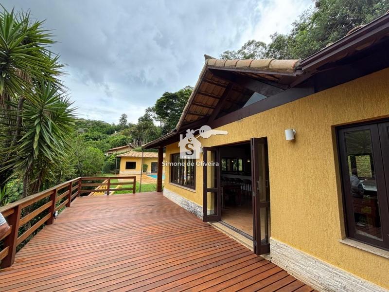 Comprar Casa em Itaipava, Petrópolis/RJ - Simone de Oliveira Imóveis