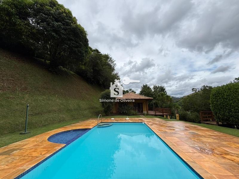 Comprar Casa em Itaipava, Petrópolis/RJ - Simone de Oliveira Imóveis