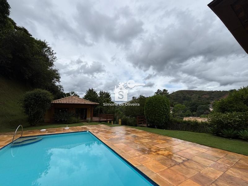 Comprar Casa em Itaipava, Petrópolis/RJ - Simone de Oliveira Imóveis