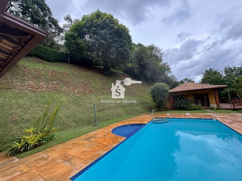 Comprar Casa em Itaipava, Petrópolis/RJ - Simone de Oliveira Imóveis