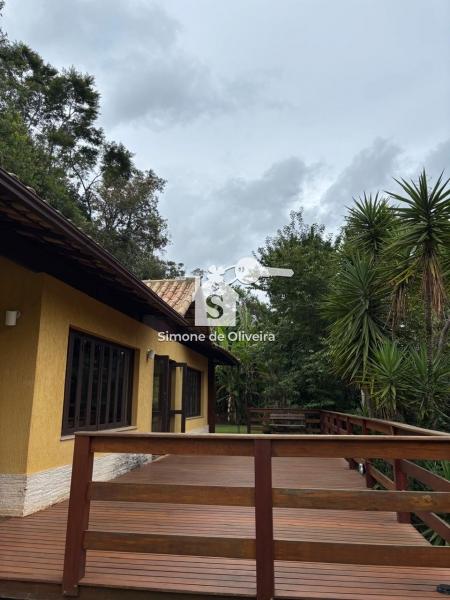 Comprar Casa em Itaipava, Petrópolis/RJ - Simone de Oliveira Imóveis