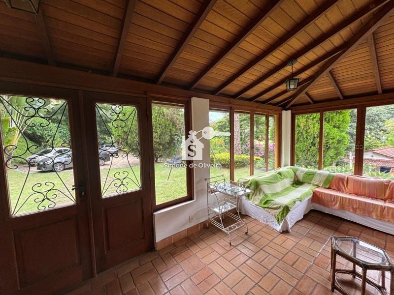 Comprar Casa em Itaipava, Petrópolis/RJ - Simone de Oliveira Imóveis
