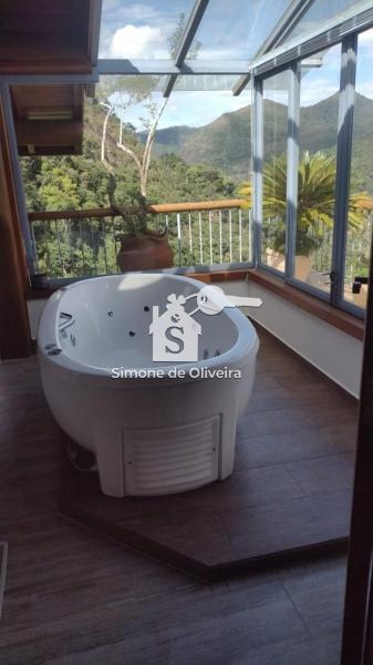 Comprar Casa em Itaipava, Petrópolis/RJ - Simone de Oliveira Imóveis