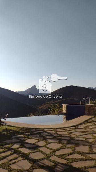 Comprar Casa em Itaipava, Petrópolis/RJ - Simone de Oliveira Imóveis