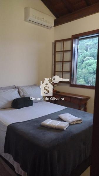 Comprar Casa em Itaipava, Petrópolis/RJ - Simone de Oliveira Imóveis