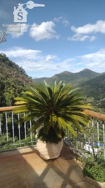 Comprar Casa em Itaipava, Petrópolis/RJ - Simone de Oliveira Imóveis