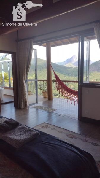 Comprar Casa em Itaipava, Petrópolis/RJ - Simone de Oliveira Imóveis