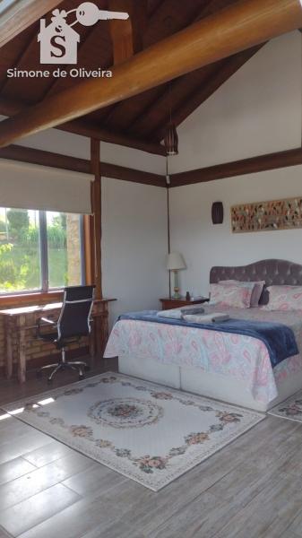 Comprar Casa em Itaipava, Petrópolis/RJ - Simone de Oliveira Imóveis