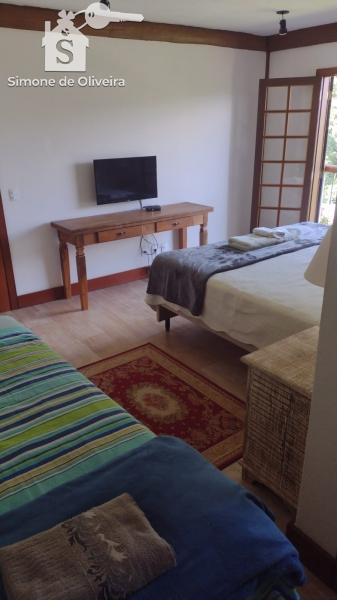 Comprar Casa em Itaipava, Petrópolis/RJ - Simone de Oliveira Imóveis