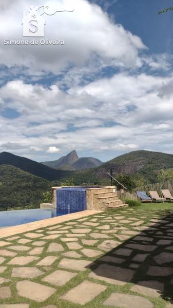 Comprar Casa em Itaipava, Petrópolis/RJ - Simone de Oliveira Imóveis