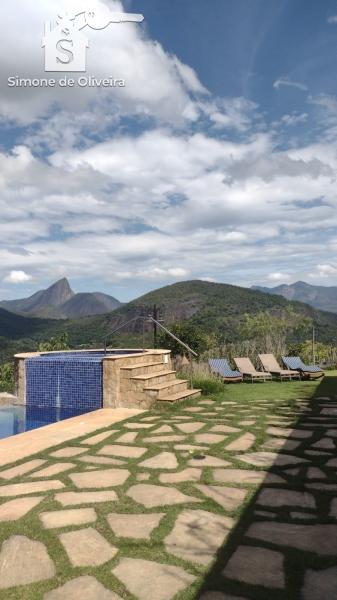 Comprar Casa em Itaipava, Petrópolis/RJ - Simone de Oliveira Imóveis