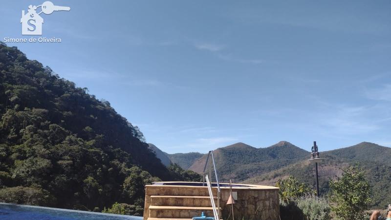 Comprar Casa em Itaipava, Petrópolis/RJ - Simone de Oliveira Imóveis