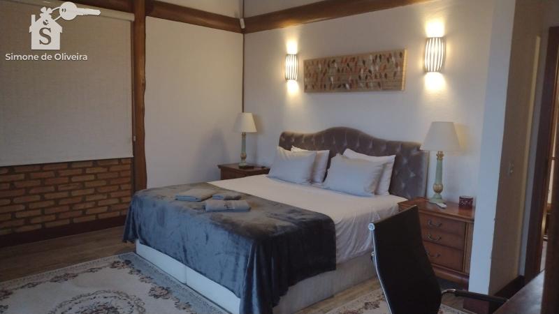 Comprar Casa em Itaipava, Petrópolis/RJ - Simone de Oliveira Imóveis