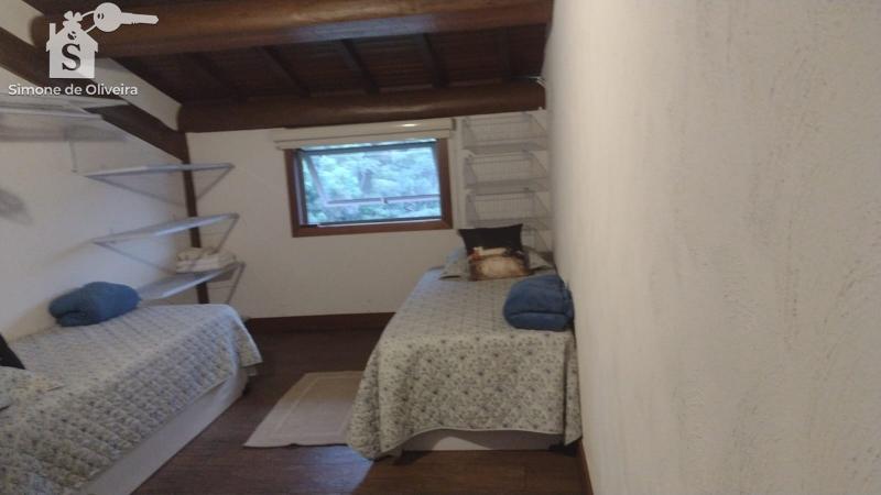 Comprar Casa em Itaipava, Petrópolis/RJ - Simone de Oliveira Imóveis