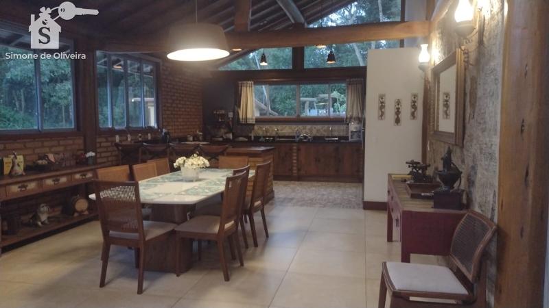 Comprar Casa em Itaipava, Petrópolis/RJ - Simone de Oliveira Imóveis