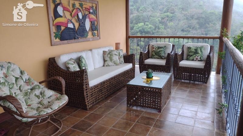 Comprar Casa em Itaipava, Petrópolis/RJ - Simone de Oliveira Imóveis