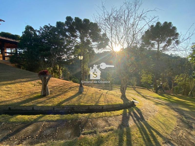 Comprar Casa em Itaipava, Petrópolis/RJ - Simone de Oliveira Imóveis
