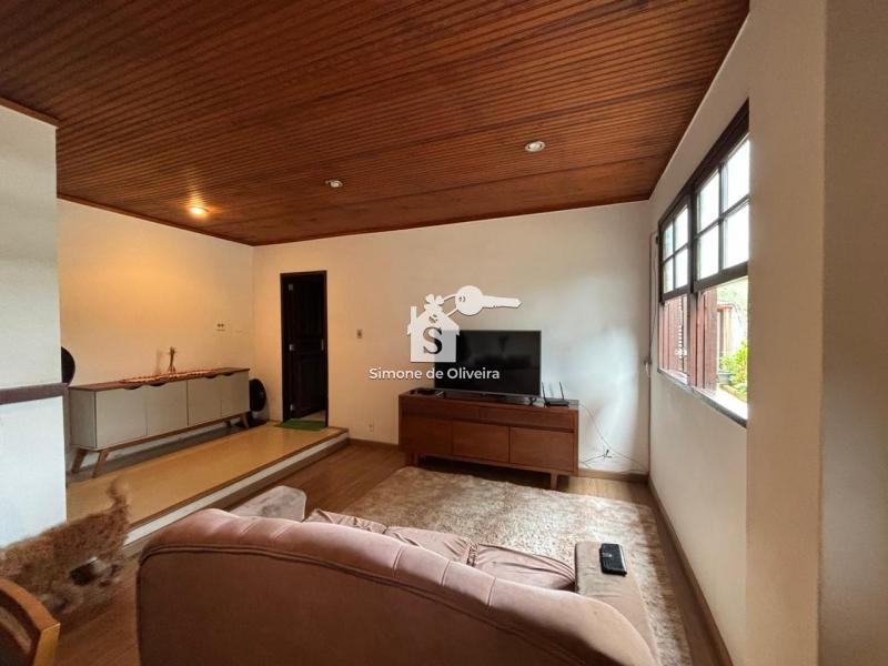 Comprar Casa em Itaipava, Petrópolis/RJ - Simone de Oliveira Imóveis