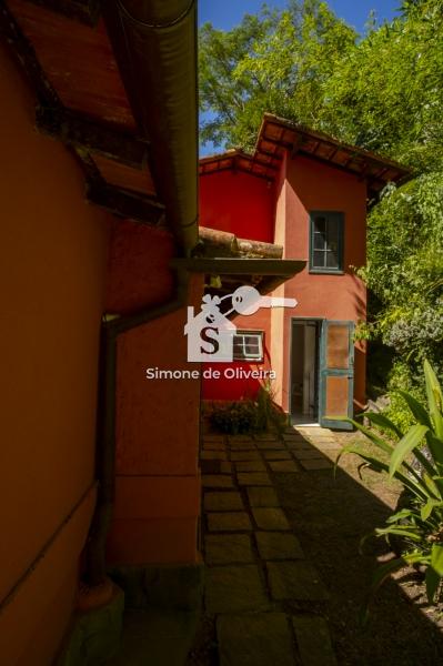 Comprar Casa em Itaipava, Petrópolis/RJ - Simone de Oliveira Imóveis