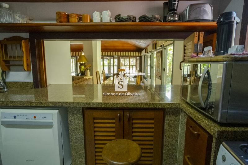 Comprar Casa em Itaipava, Petrópolis/RJ - Simone de Oliveira Imóveis
