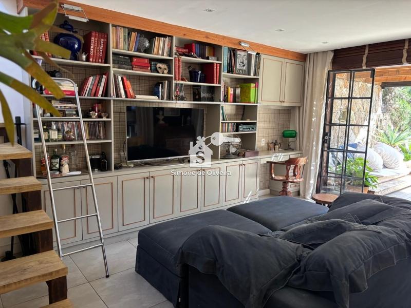 Comprar Casa em Pedro do Rio, Petrópolis/RJ - Simone de Oliveira Imóveis