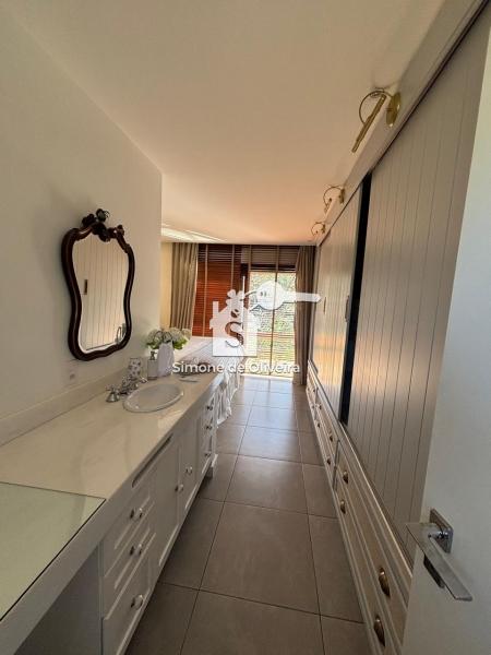 Comprar Casa em Pedro do Rio, Petrópolis/RJ - Simone de Oliveira Imóveis