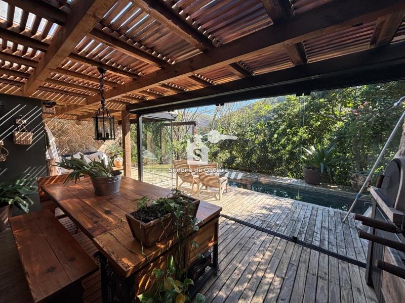 Comprar Casa em Pedro do Rio, Petrópolis/RJ - Simone de Oliveira Imóveis