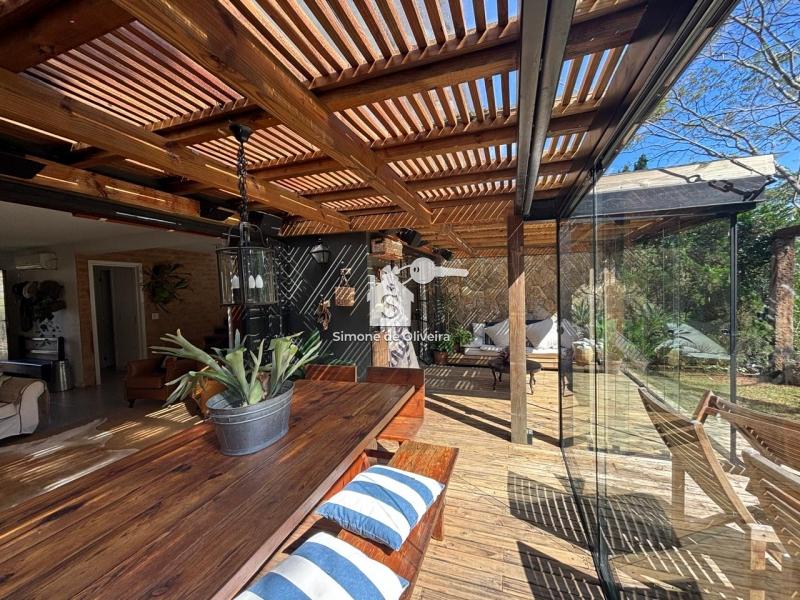 Comprar Casa em Pedro do Rio, Petrópolis/RJ - Simone de Oliveira Imóveis