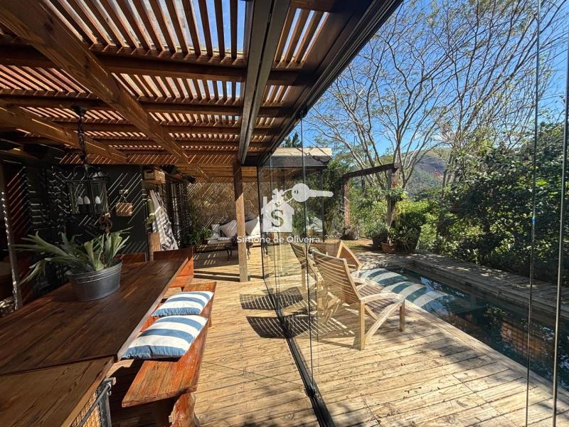 Comprar Casa em Pedro do Rio, Petrópolis/RJ - Simone de Oliveira Imóveis