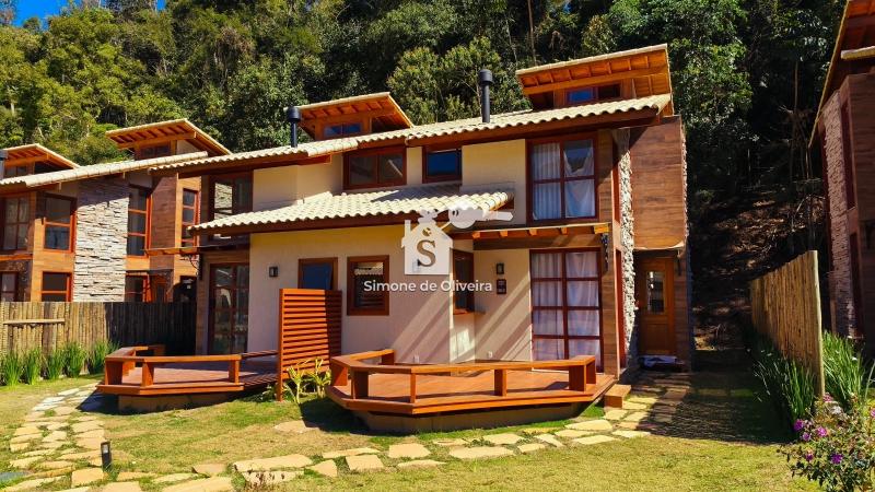 Comprar Casa em Itaipava, Petrópolis/RJ - Simone de Oliveira Imóveis