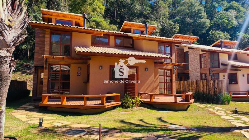 Comprar Casa em Itaipava, Petrópolis/RJ - Simone de Oliveira Imóveis