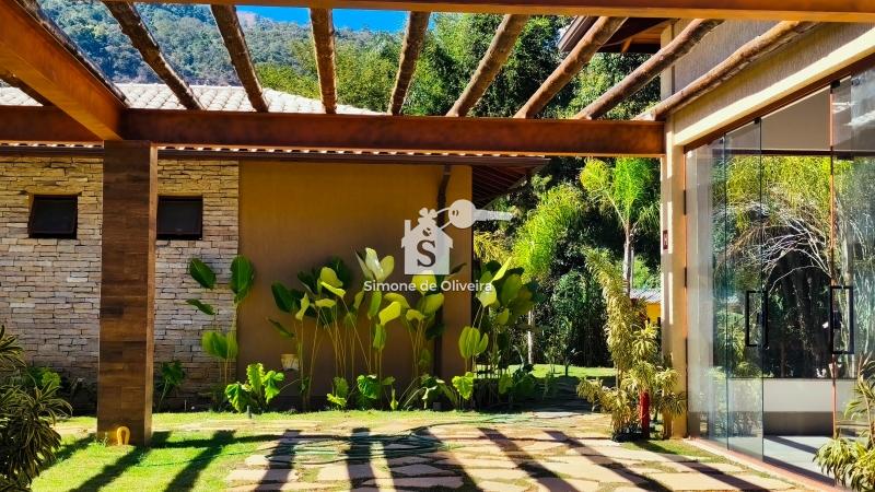 Comprar Casa em Itaipava, Petrópolis/RJ - Simone de Oliveira Imóveis