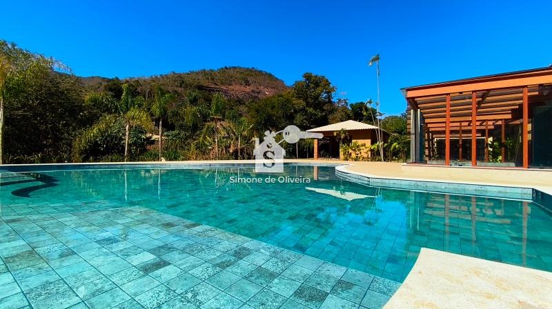 Comprar Casa em Itaipava, Petrópolis/RJ - Simone de Oliveira Imóveis