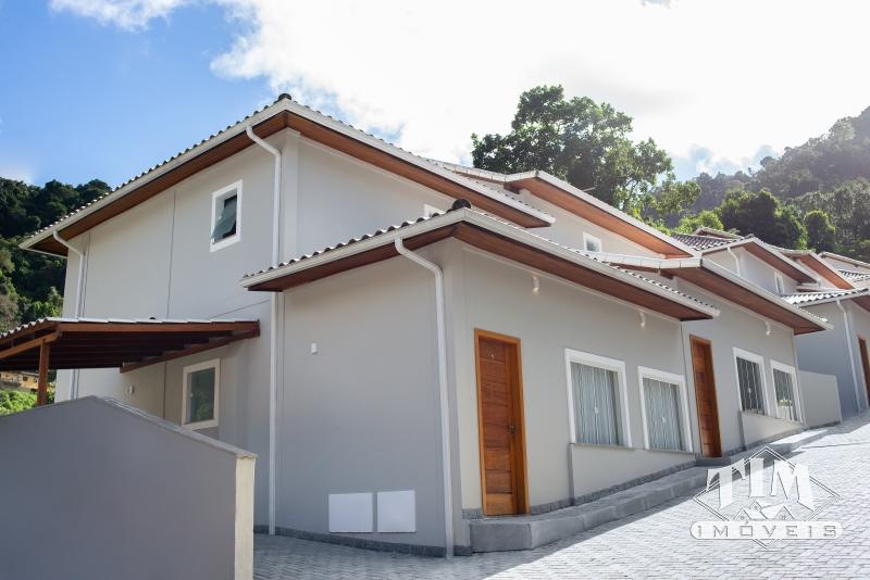 Casa à venda em Mosela, Petrópolis - RJ