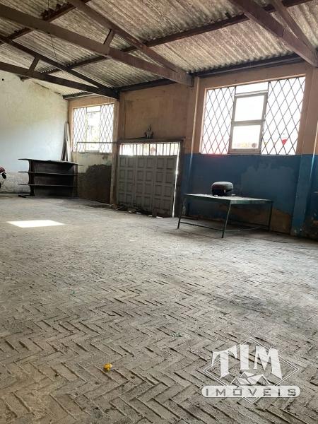 Imóvel Comercial à venda em Mosela, Petrópolis - RJ