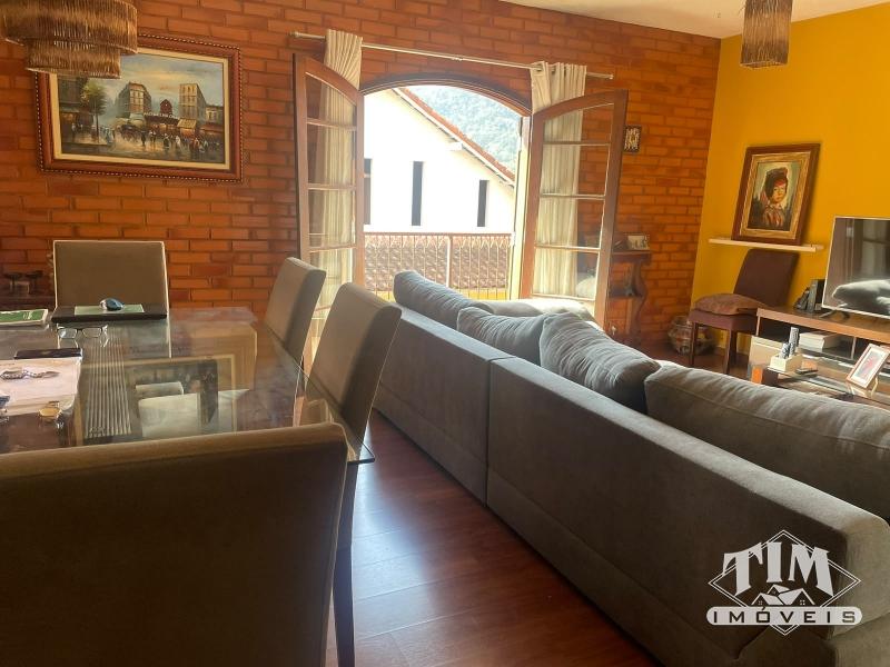 Apartamento à venda em Bingen, Petrópolis - RJ