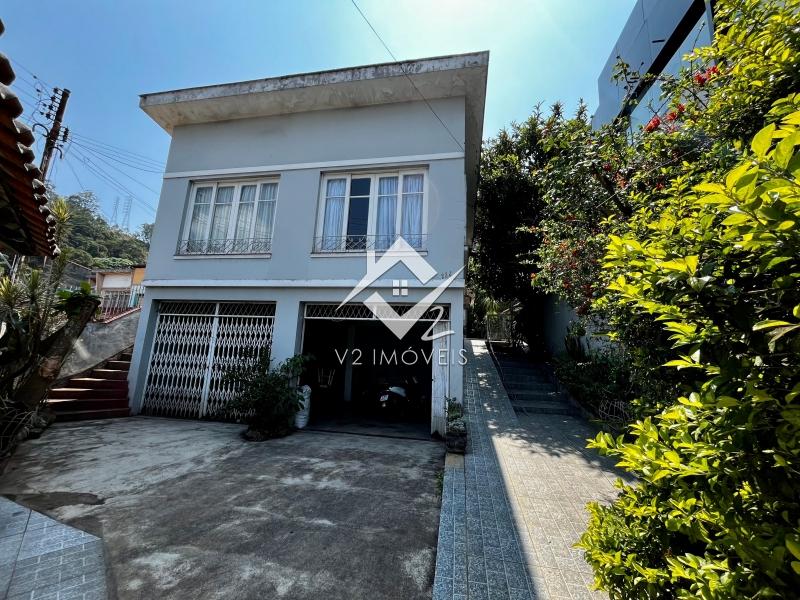Casa em Itamarati - Petrópolis/RJ  - 3 Dormitorios