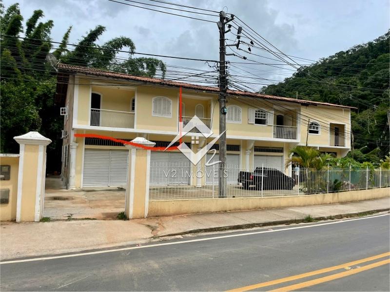 Apartamento em Pedro do Rio - Petrópolis/RJ  - 2 Dormitorios