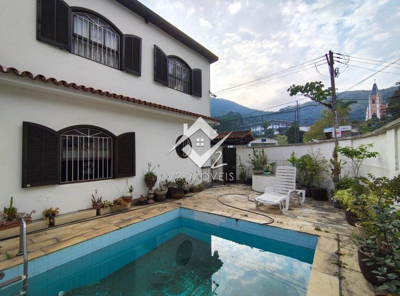 Casa em Carangola - Petrópolis/RJ  - 3 Dormitorios