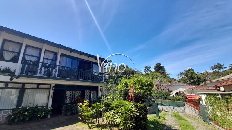 Casa à venda em Valparaíso, Petrópolis - RJ