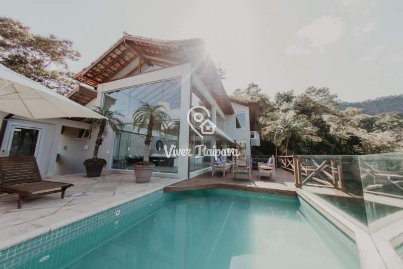 Casa à venda em Itaipava, Petrópolis - RJ
