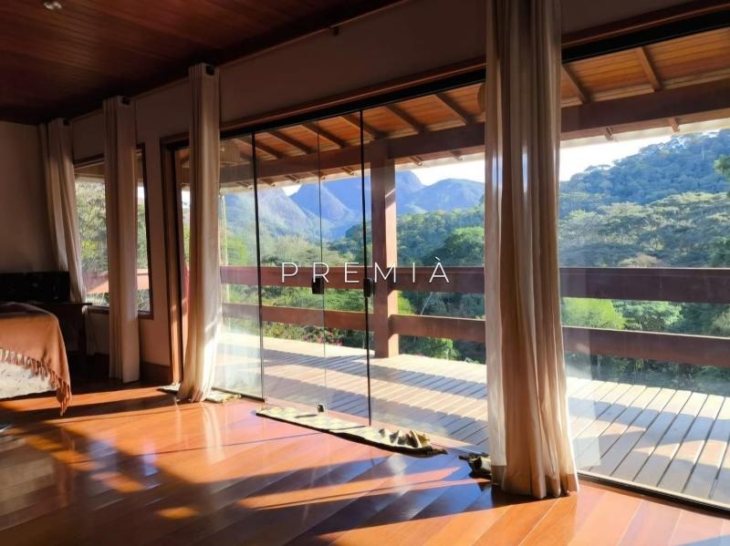 Casa à venda em Araras, Petrópolis - RJ