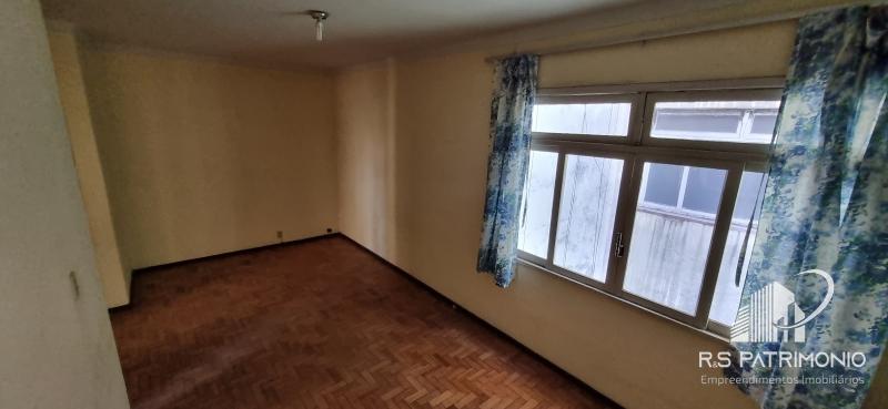 Apartamento em Petrópolis Centro