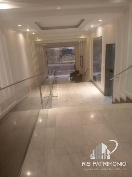 Apartamento em Petrópolis Centro