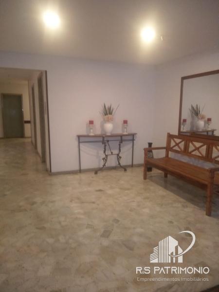 Apartamento em Petrópolis Centro