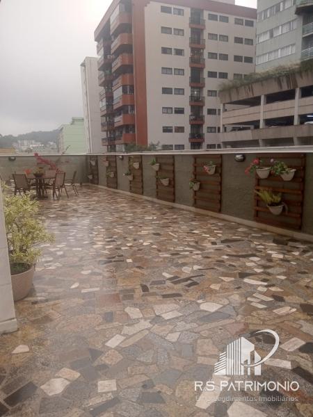 Apartamento em Petrópolis Centro