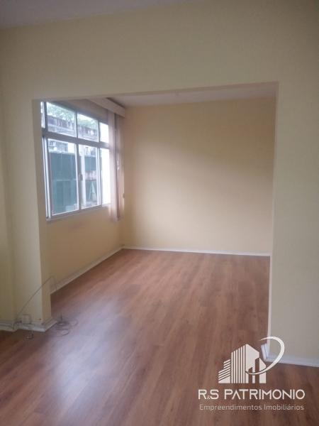 Apartamento em Petrópolis Centro
