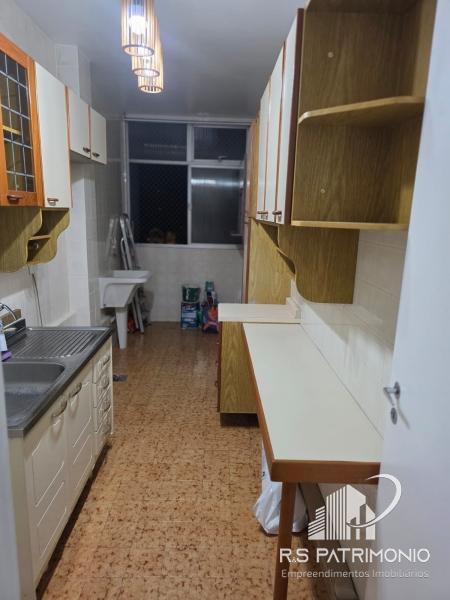 Apartamento em Petrópolis Centro