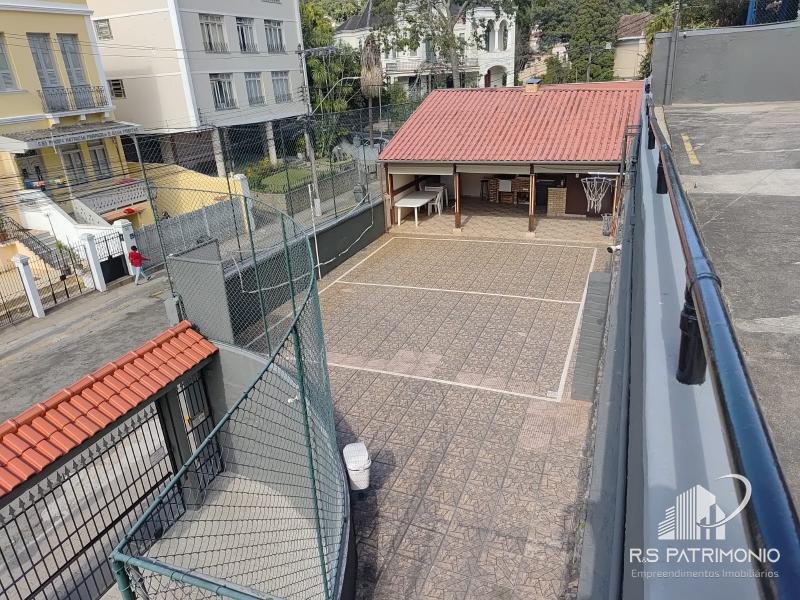 Apartamento em Petrópolis Centro