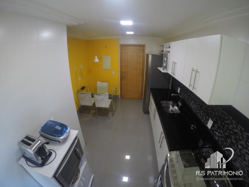 Apartamento em Petrópolis Centro